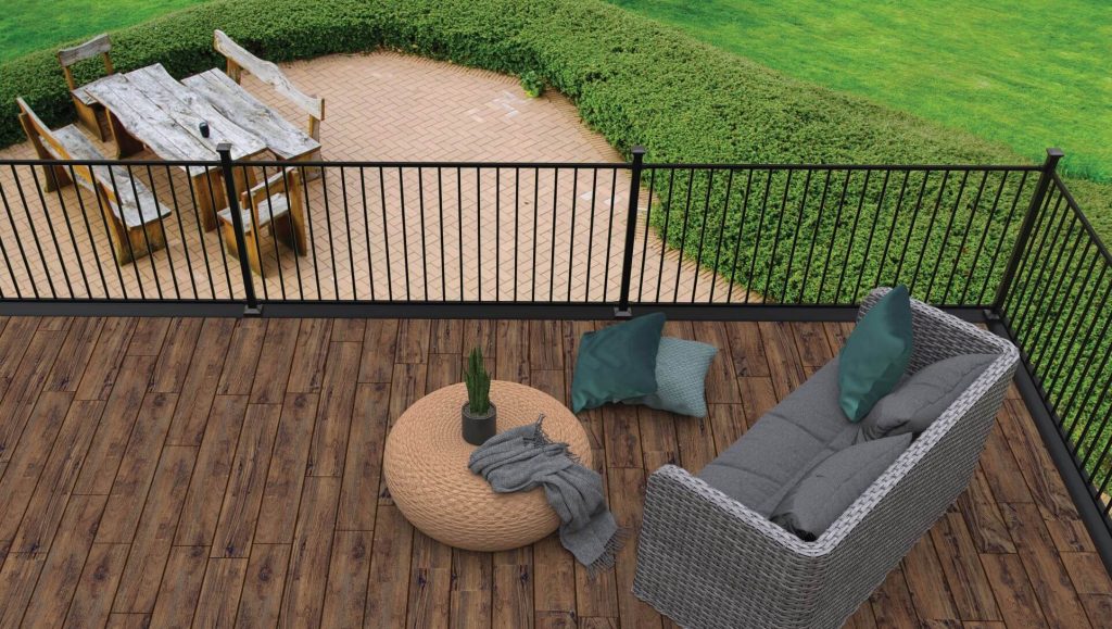 Wood effect aluminium fire-rated decking on balcony