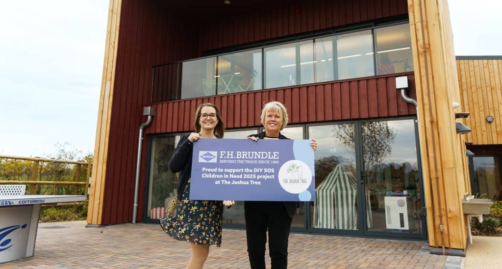 F.H.Brundle supplies rapid-turnaround POSIglaze glass balustrade system for DIY SOS Big Build